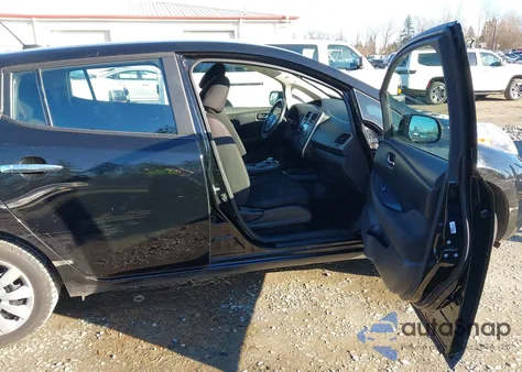 2015 Nissan Leaf S z USA, uszkodzony, nr VIN 1N4AZ0CP4FC311138